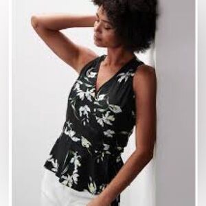 Banana Republic Black and White Floral Wrap Blouse Sleeveless NWT Flare at waist